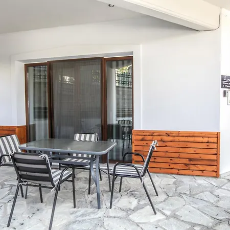 Luis Relaxing House At Meteora *